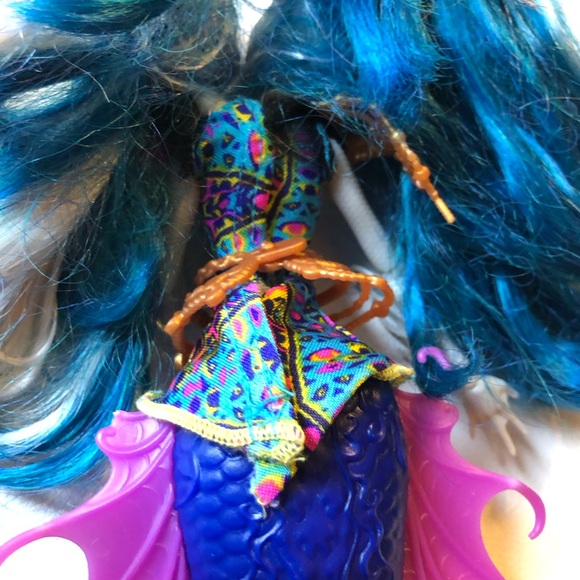 Monster High Peri And Pearl Serpentine Great Scarrier Reef 2 Headed Doll Mermaid - Picture 3 of 6
